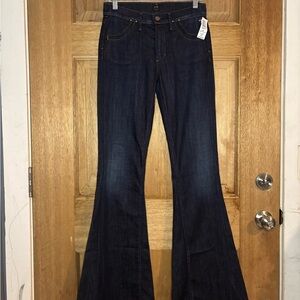 Citizens of Humanity new women’s boot cut jeans size 27